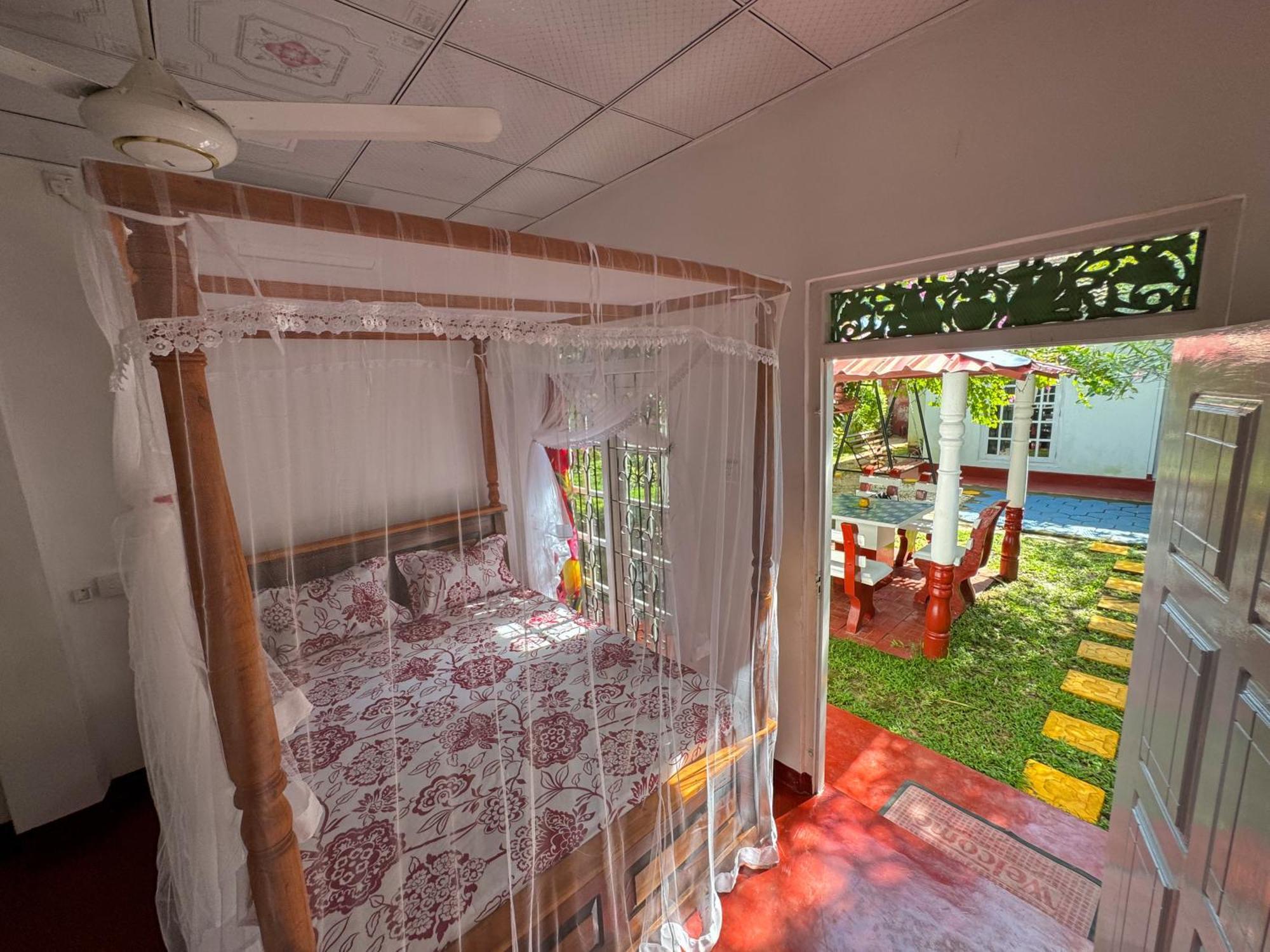 Silvas Surf Home Weligama Exterior foto